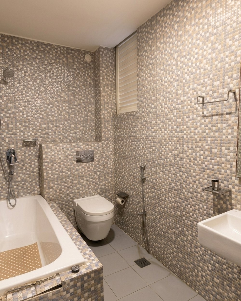 Premium room — Bathroom · bathtub