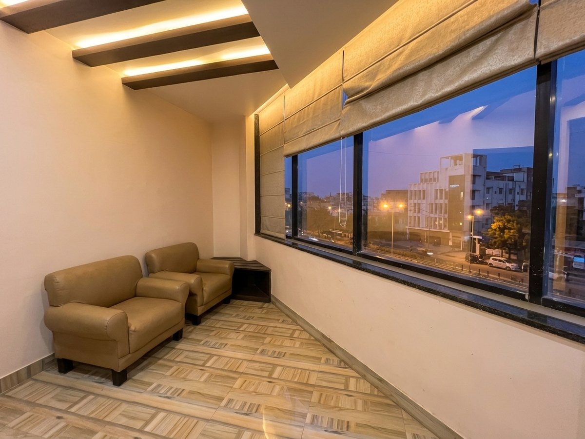 Superior room — Lounge by the window